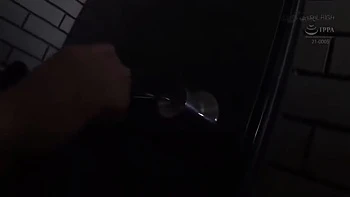 Frau fremdgeht, Mann fickt Cuckold