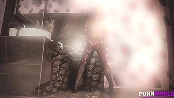 Бритая киска мастурбирует в клубе на шпильках