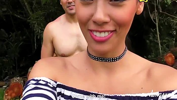 Андрейна Де Люкс танцует на огромном хую как настоящая латина