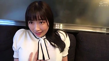 Kurvige Titten-Schönheit stöhnt beim Küssen & Cunnilingus, Brüste wackeln beim Ficken