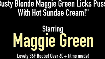 Loiras canadenses peitudas com peitos naturais enormes