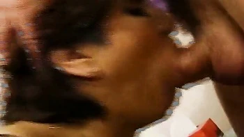 Milf-Swingerfrau wird hart vom Ehemann gefickt