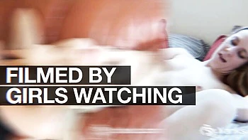 Asiatica tetona se masturba hasta orgasmos múltiples