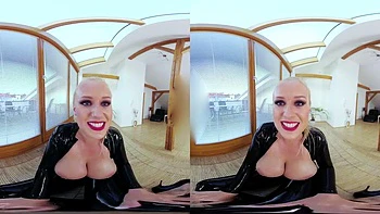 Девушка в латексе с большими сиськами мастурбирует от первого лица