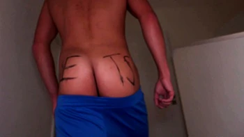 Babe bisexuelle dans une orgie hardcore d’anal et de fellations