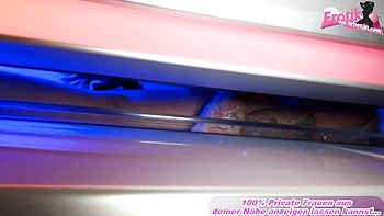 Loira alemã chupando pau no doggy e missionário