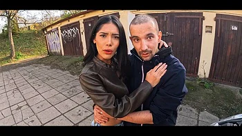 Vendió la polla de su novia a un extraño por dinero