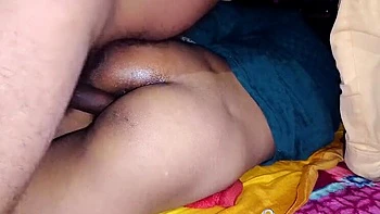 Приа Сена трахается впервые в узкую индийскую киску