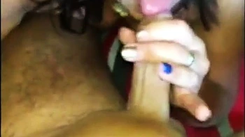 Amadora madura alemã chupando e engolindo gozada POV