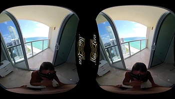 Моя соседка с большими сиськами трахнулась