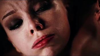 Lésbicas lambendo com Amirah, Ashby e Sata