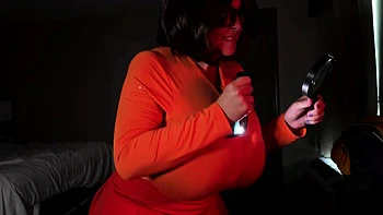 Demora Avarice — любительское видео с большими сиськами и сосками