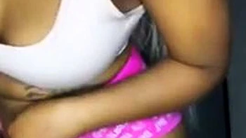 Ebony amateure milf avec grosse chatte