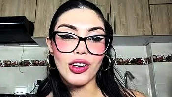 Любительские минеты и групповое мастурбирование в вебке