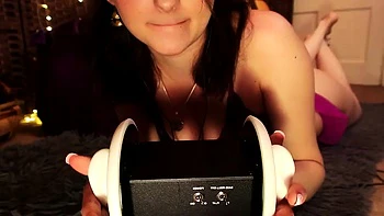 MILF lame orejas y folla duro con polla grande