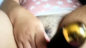 Milf gorda Emma Neo se masturba até gozar com creampie