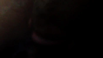 Gostosa asiática coreana fode sua buceta peluda