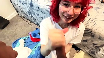 Dino Nuggiess blowjob POV com enorme gozada facial