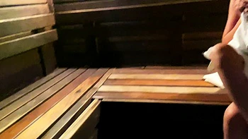 Дикая ебля на отдыхе с горячей парой любителей