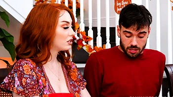 Rothaarige MILF im Dreier mit Blowjob und Familienfick