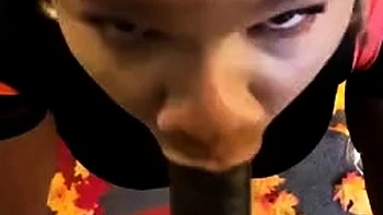 Слот Нейшн: MILF сосет черный член