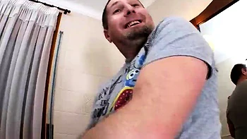 Eris Maximo doigt dur dans porno hardcore LatinaFever