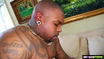 Anal adolescente con gran polla negra y cunnilingus