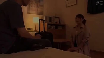 Corno excitado assiste a esposa traindo