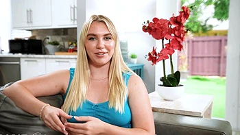 O enorme pau negro de Don Sudan fode duas gatas gostosas