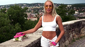 Alberto Blanco fickt Angelika Grays glatte Fotze