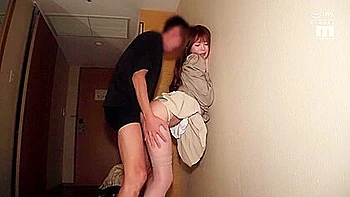 Asiatische Outdoor POV Creampie mit Kindheitsfreundin