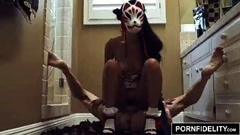 Adolescente morena POV massagem strip cowgirl doggy