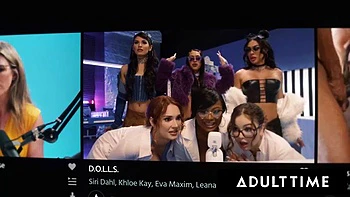 PAWG Blake Blossom reçoit un massage lesbien au ciseau