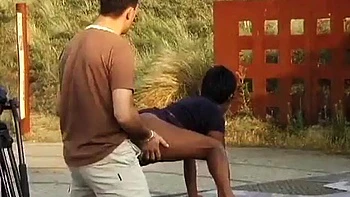 Freakytime22 avec Betty Black : Grosse chatte, pipe, et levrette