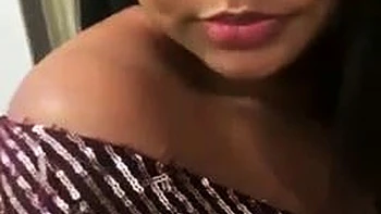 BBW mit riesigen Titten fickt Doggy