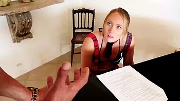 Teen Tia Cyrus: boquete, bondage, cachorrinho e cowgirl