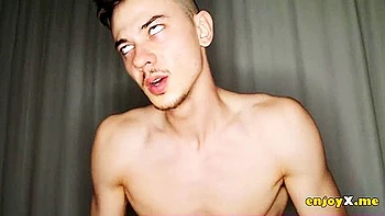 Latina milf Sheila adore le BDSM léger et la grosse queue noire