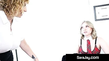 Sara Jay e Kaiia Eve com peitos enormes e bunda pawg