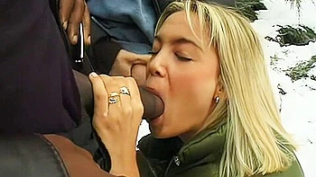 Linda Kiss fode anal e creampie dupla com Angelica Heart