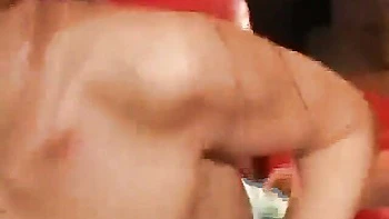 Milf caliente en swinger, cornuda y follada anal con leche