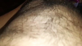 Amoureux desi réels baisent fort en chambre privée POV