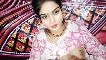 Garota desi da vila indiana se masturbando sozinha