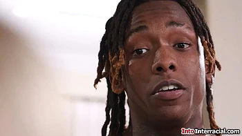 Трахаю горячую мачеху с большой черной палкой