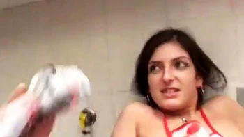 Amateur-Blowjob und Reitstil mit Cameron Canela