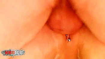 Beleza húngara Amadea Emily fodida à beira da piscina após massagem com óleo