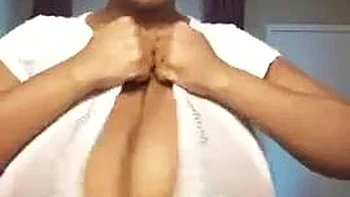 Ikug amateur seins petits en action