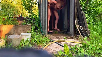 Schwangere Brünette wird von Fremden gefickt