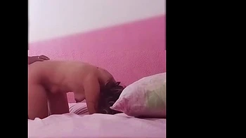 Индийский арендодатель трахает гостя в мотеле