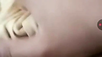 Verrutschtes sexy Video der behaarten indischen Youtuberin