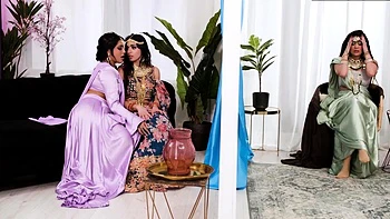 Горячие индийские лесбиянки: пальцами, языком и оргазмы